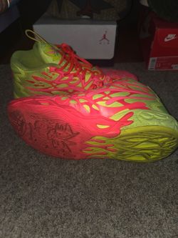 Shoes 9.5 -10.5 Boys