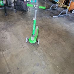 Yvolution Kifs Scooter