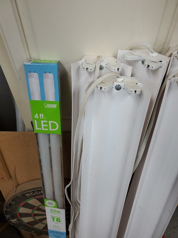 4ft T8 LED Tube Bulbs and Fixtures