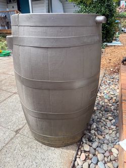Rain Barrel with Spigot