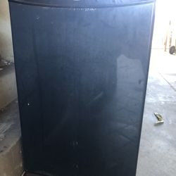 Danby kegerator. Missing Parts 