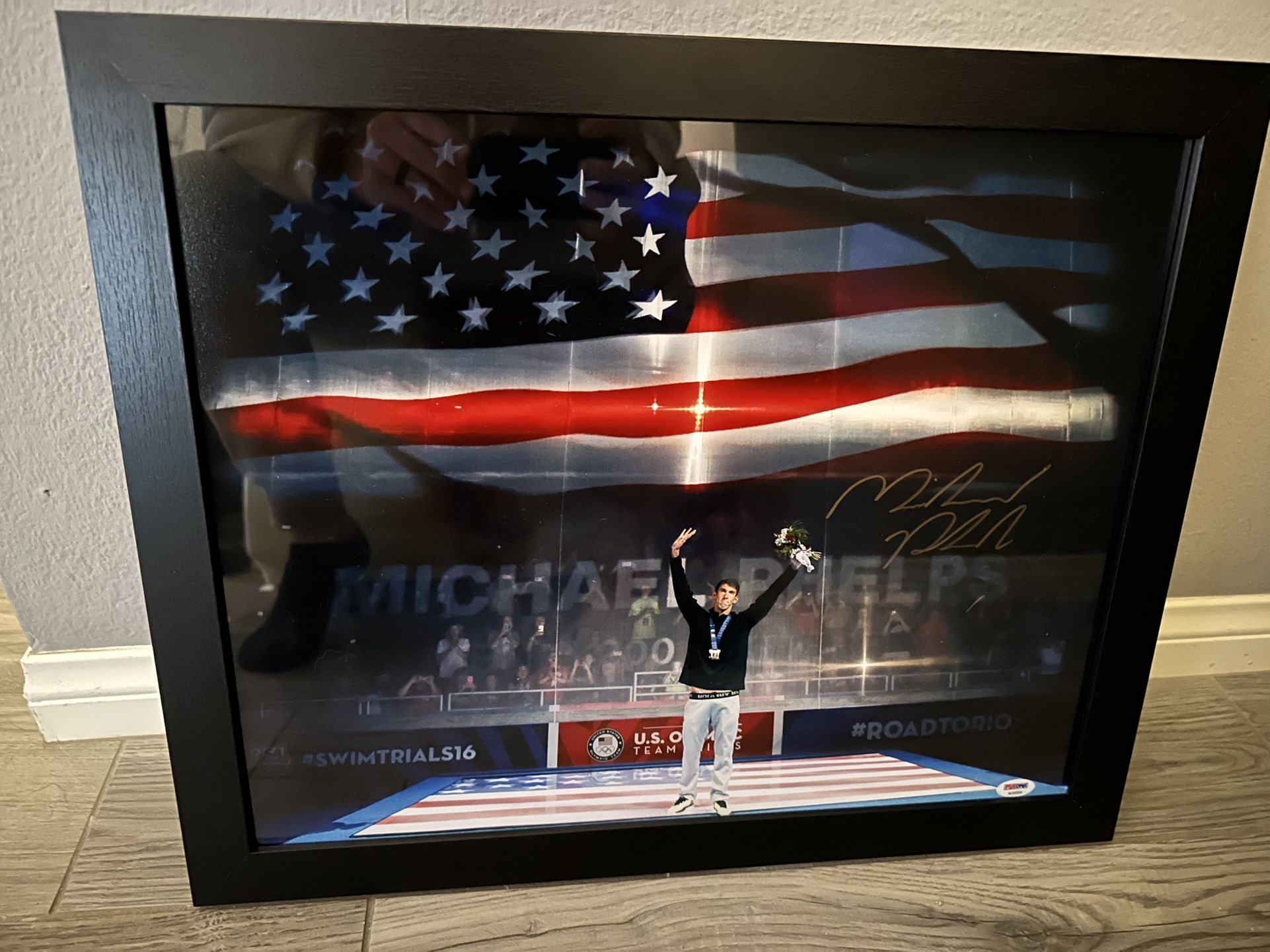 Michael Phelps Signed 16x20 Photo Framed PSA/DNA Certified