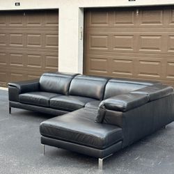 Couch/Sofa Sectional - Modern Design - Leather - Delivery Available 🚛