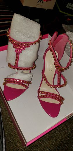 Womens heels (7.5) NEW