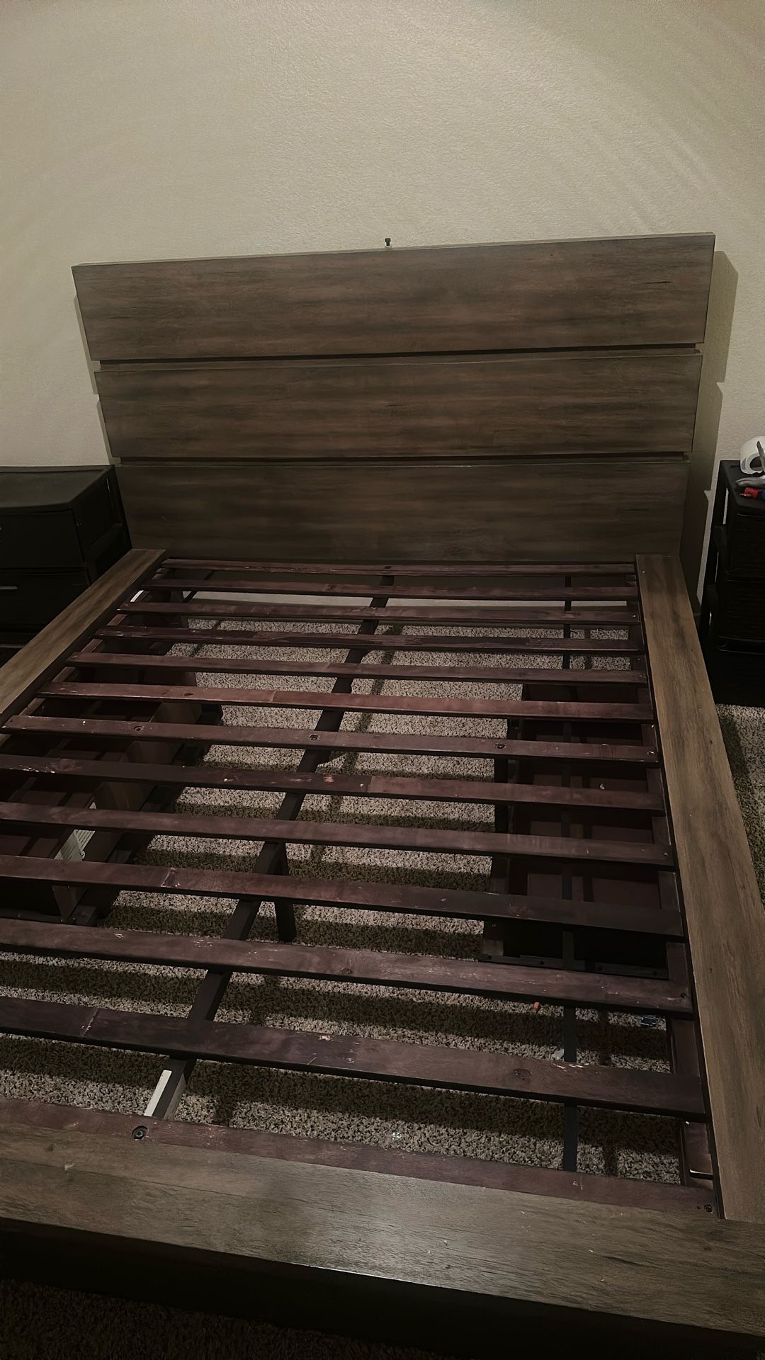 Bed Queen Size