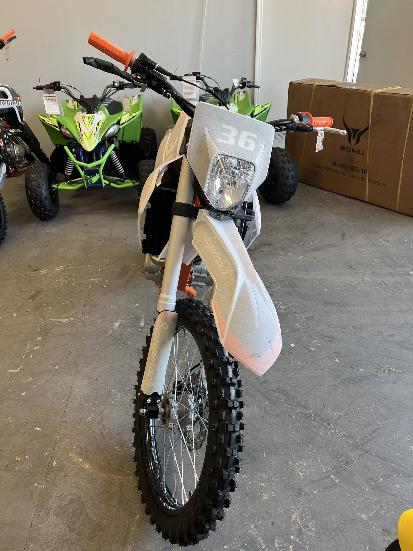 Supermach 250cc Dirt Bike! Finance For $50 Down Payment!!