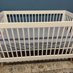 BRAND NEW WHITE CRIB & MATTRESS