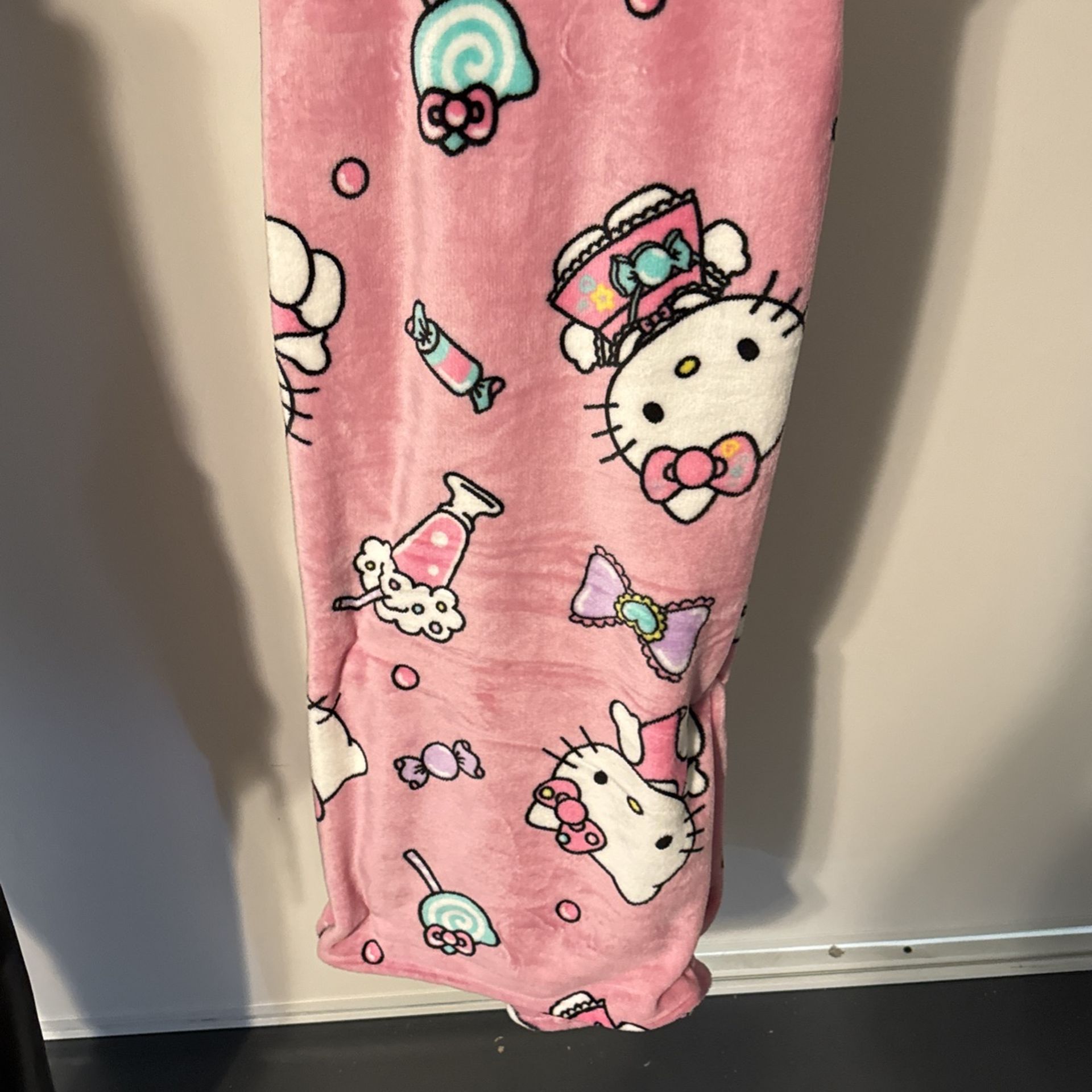 Hello Kitty Blanket