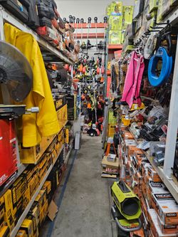 RYOBI 18V CORDLES POLE SAW TOOL ONLY LIKE NEW