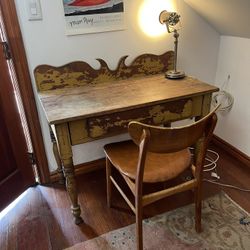 cute desk, mid century modern chair, desk lamp