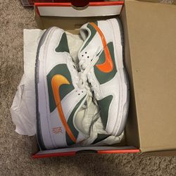New York Dunks Sz 9