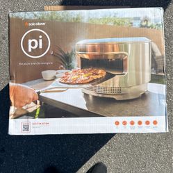 Solo Stove Pi Pizza Oven Dual-Fuel Like New!!