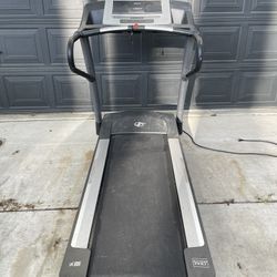 NordicTrack A2750 Pro Treadmill
