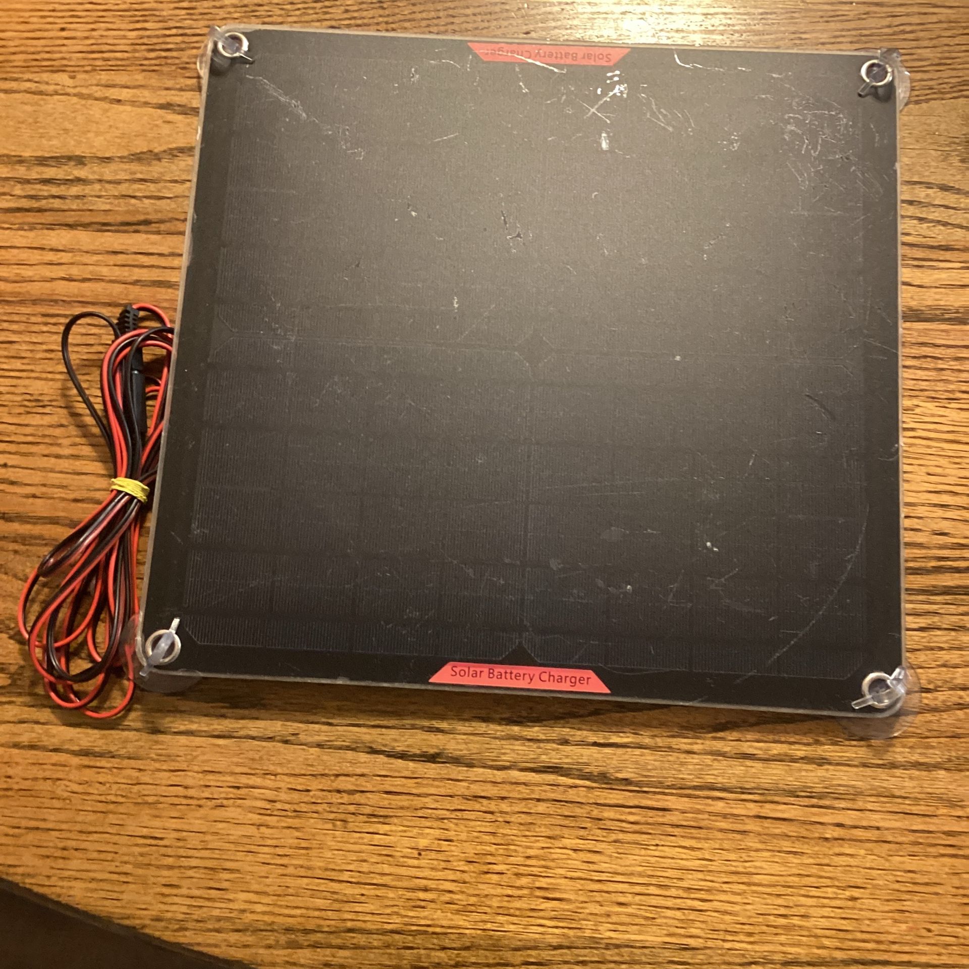 Oymsae 20W 18V Solar Battery Charger