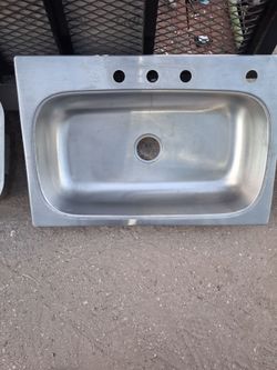 Stainless steel kitchen sink