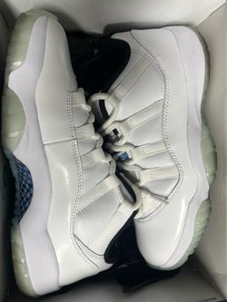 Air Jordan 11 Retro Low ‘Legend Blue’ - Size 8 (Excellent Condition)