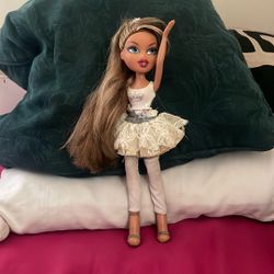 2006 Bratz Princess Fianna Used