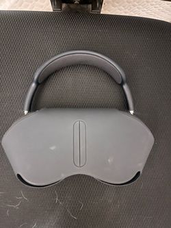 Apple AirPods Max Headphones