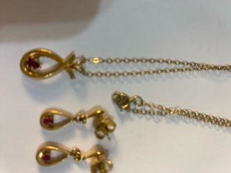 Infinity style necklace & earrings