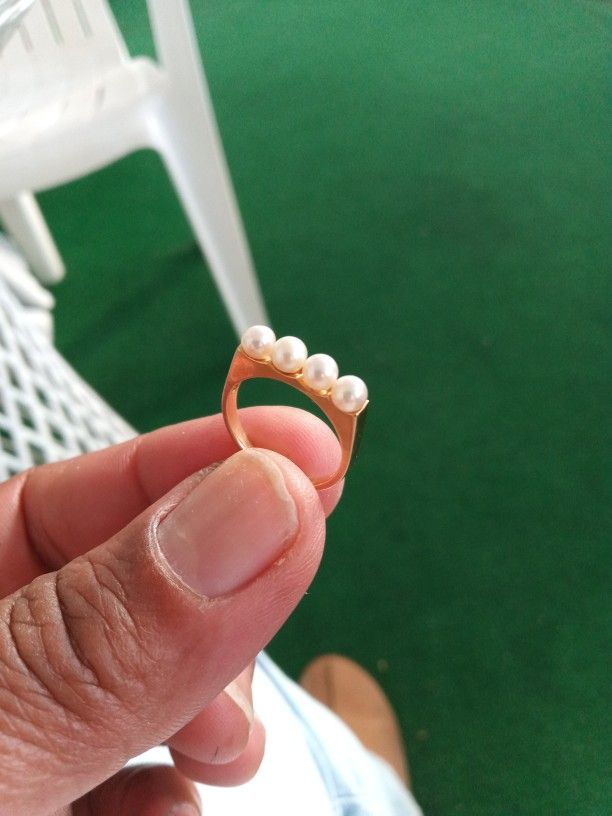 Ring Of Pearls