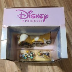 Disney Snow White Porcelian Village House