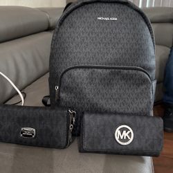 Michael Kors ladies book back Purse