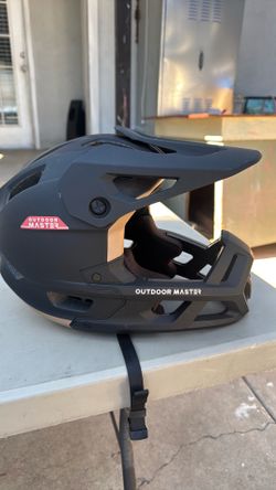 Mountain bike helmet