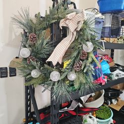 Christmas Wreath & Trees