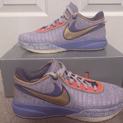 LeBron XX Violet Frost - Men’s 9