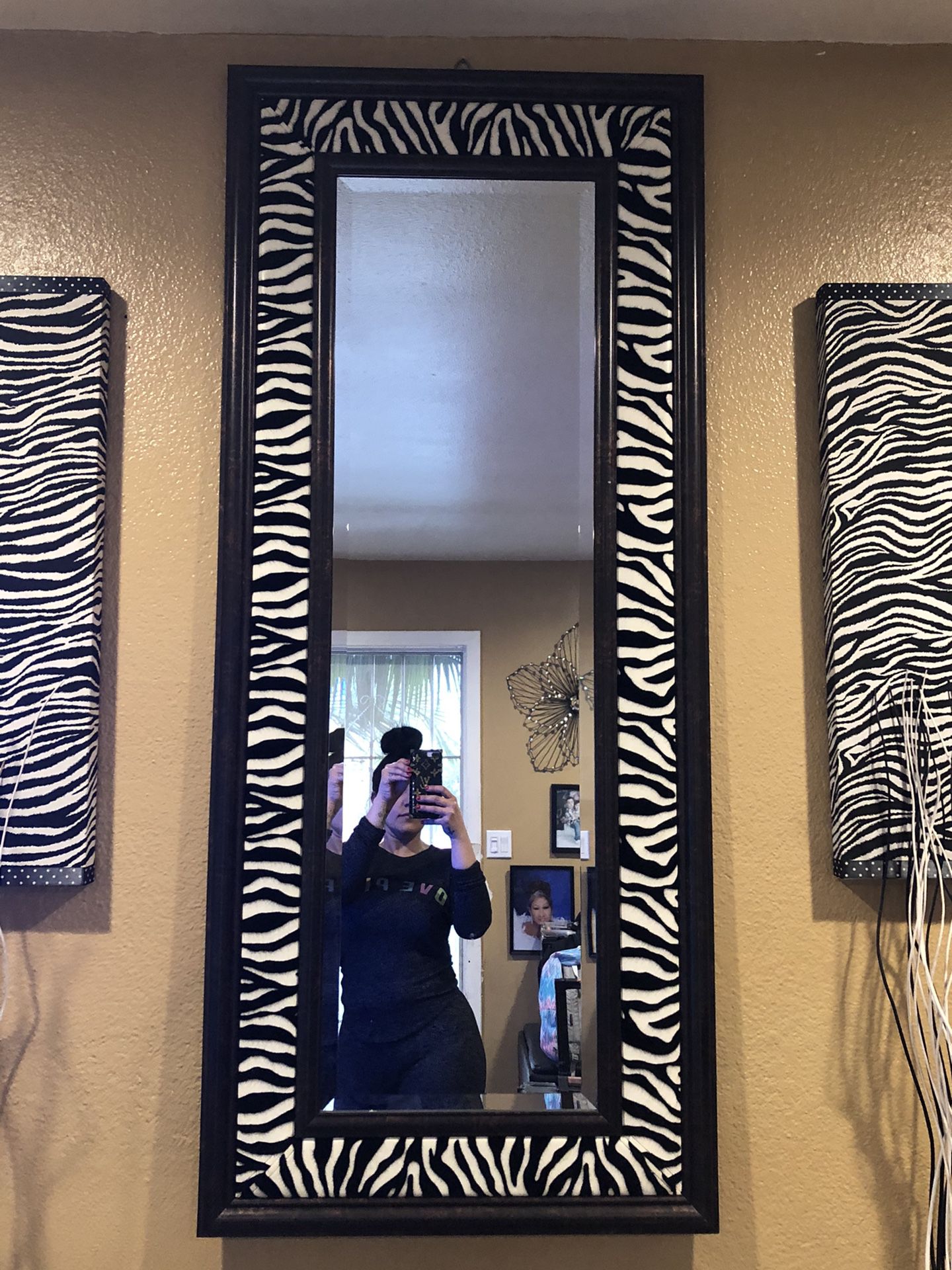 Zebra mirror plus 2 wall zebra decor