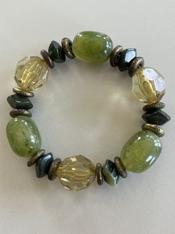 Beautiful Jade Color Bracelet 