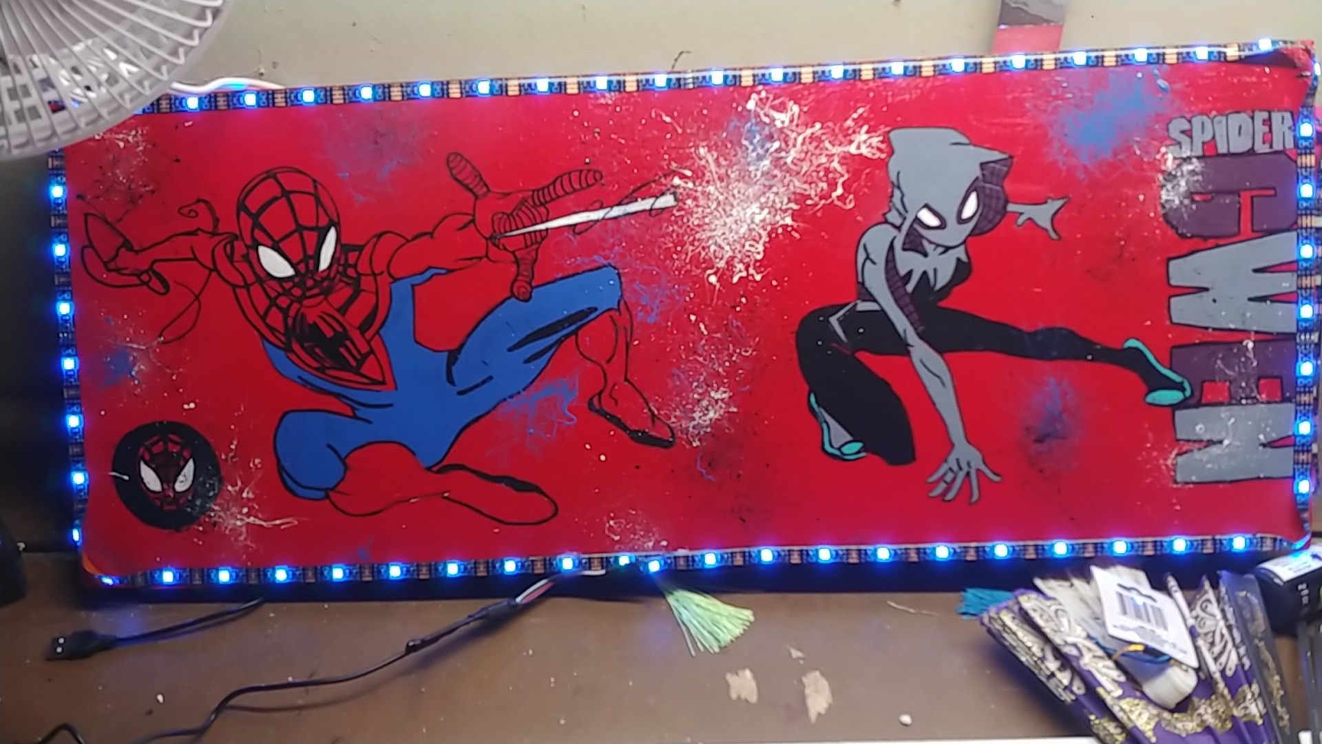 Wooden custom LED Spider-Man spider wen