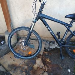 Custom 9Speed Shimano And Gt Mountain Bike 