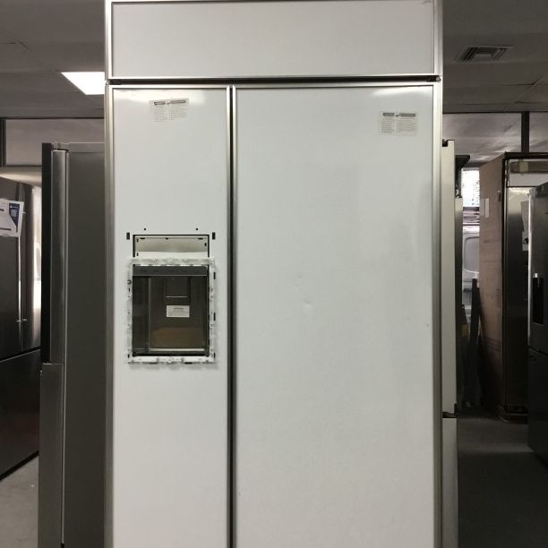 Monogram Built-In Refrigerator  Model ZISB420DNII