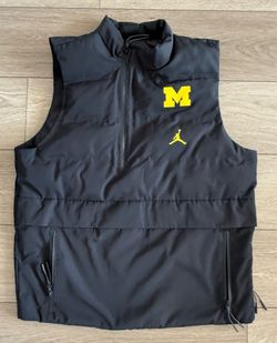 Jordan Michigan Wolverines Coaches Vest (Sample) - Size Medium