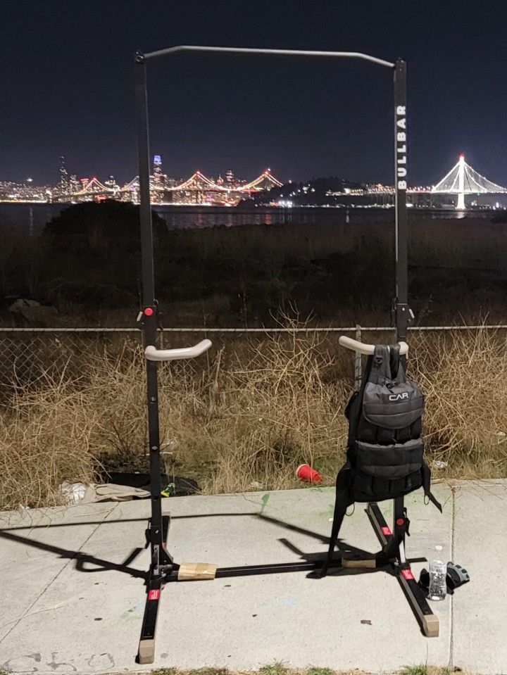 

BULLBAR 2.0
Portable Pull-up Bar & Dip Station
4.9 / 5   661