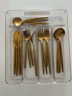 Kitchen cutlery with plastic tray