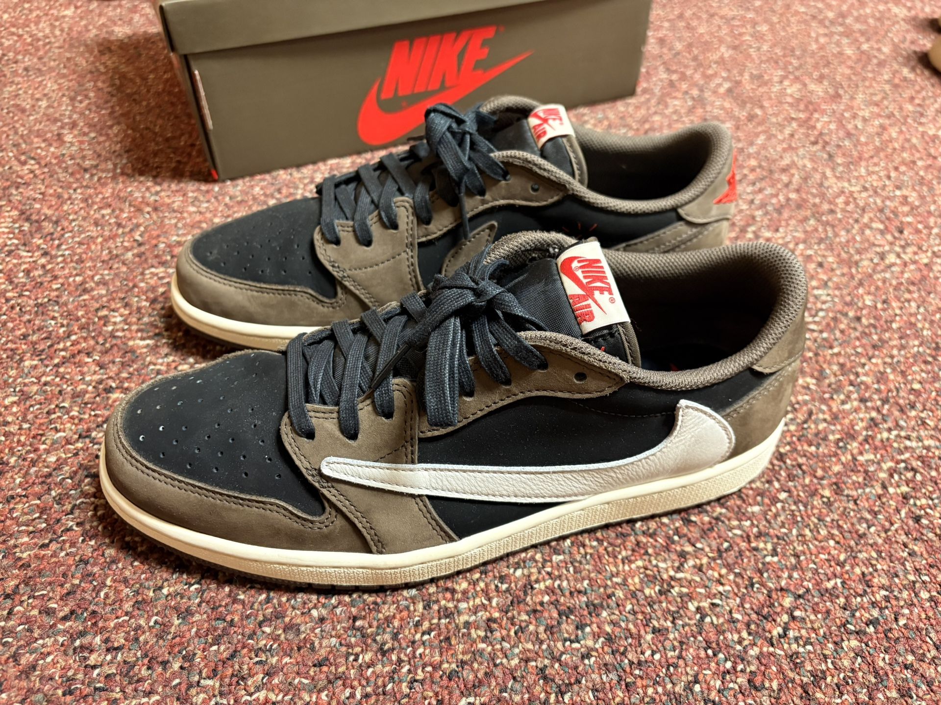 Nike x Travis Air Jordan 1 Mocha