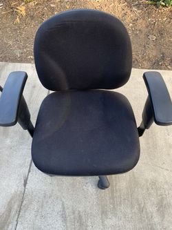 Black Rolling Chair