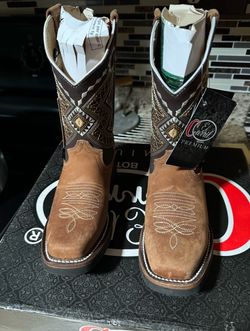 Square toed boots