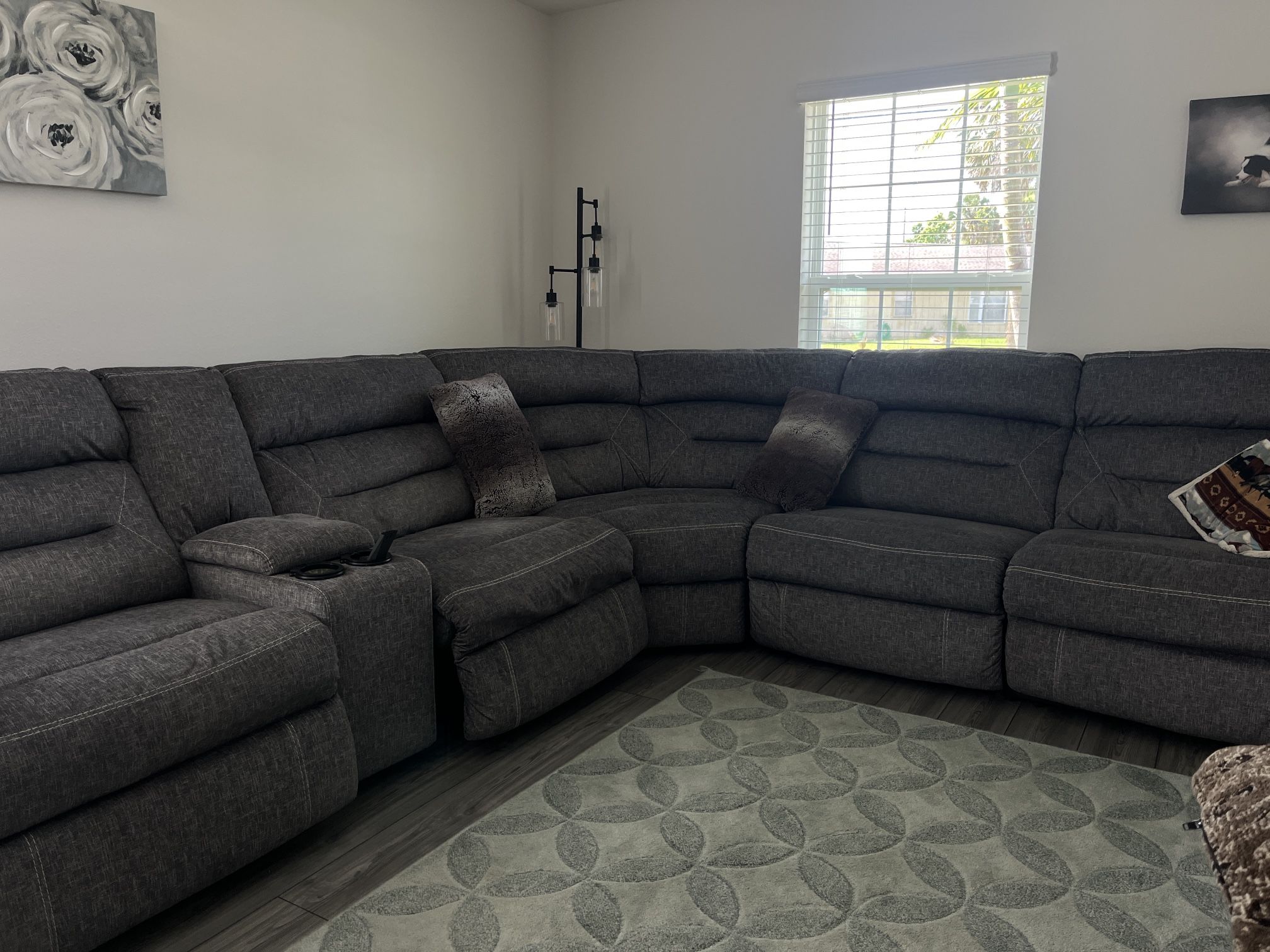 Sectional Couch With Recliner