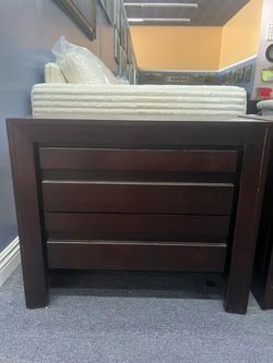 Dark Wood 3-Drawer Dresser，$150/2pcs