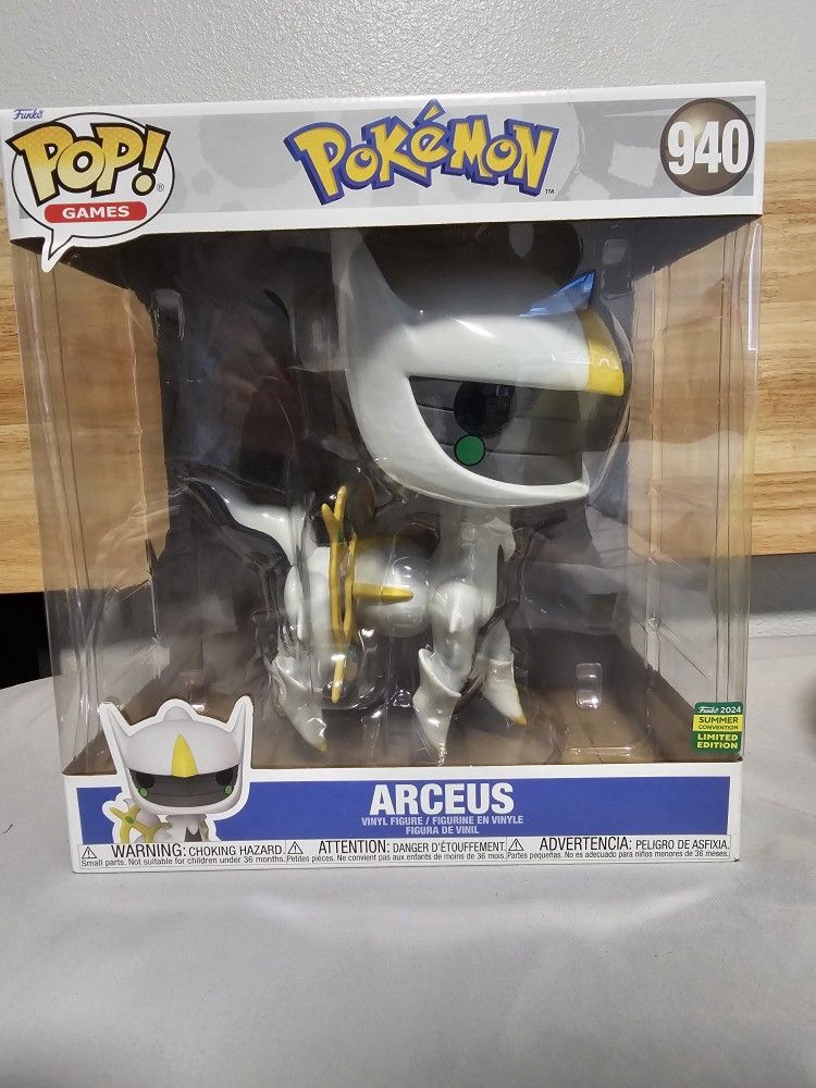 Funko JUMBO Arceus Pokémon Funko Pop #940 Games Pokemon SDCC