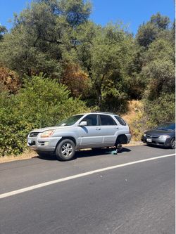 2005 Kia Sportage - V6 - Parting Out or Mechanic Special (NEEDS TOW)