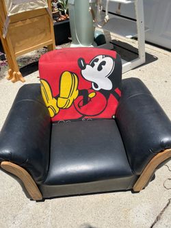 Toddler Mickey Mouse armchair