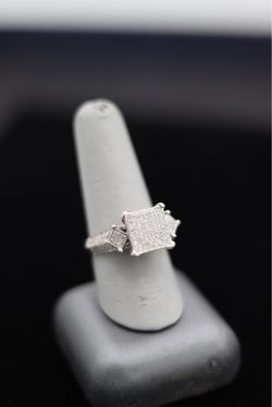 Fancy diamond cluster ring