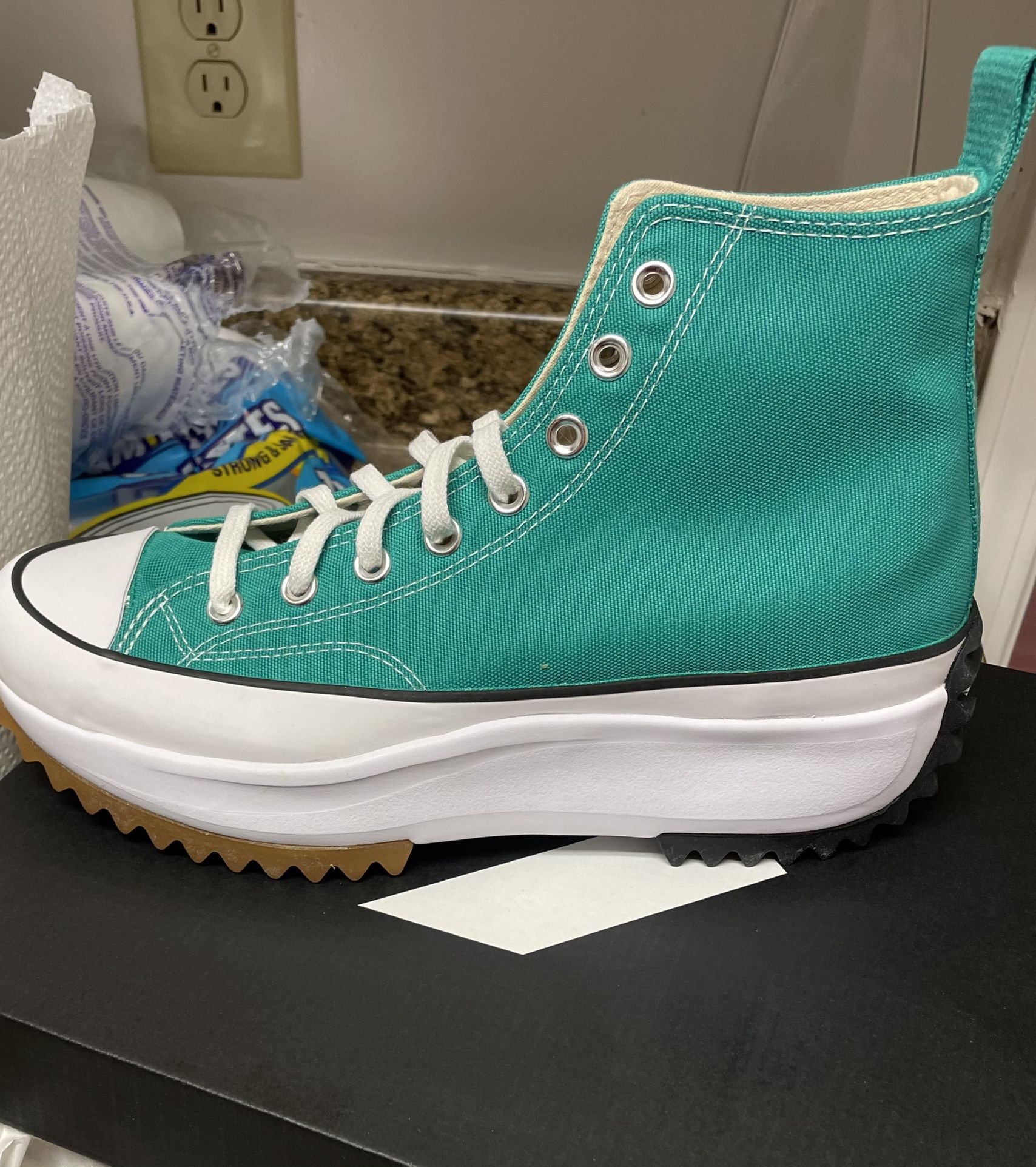 Platform Converse