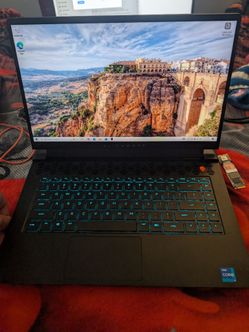 Alienware M15 with I7 11th gen 2.3ghz, 16gb of ram, 1tb SSD with RTX 3070 8gb