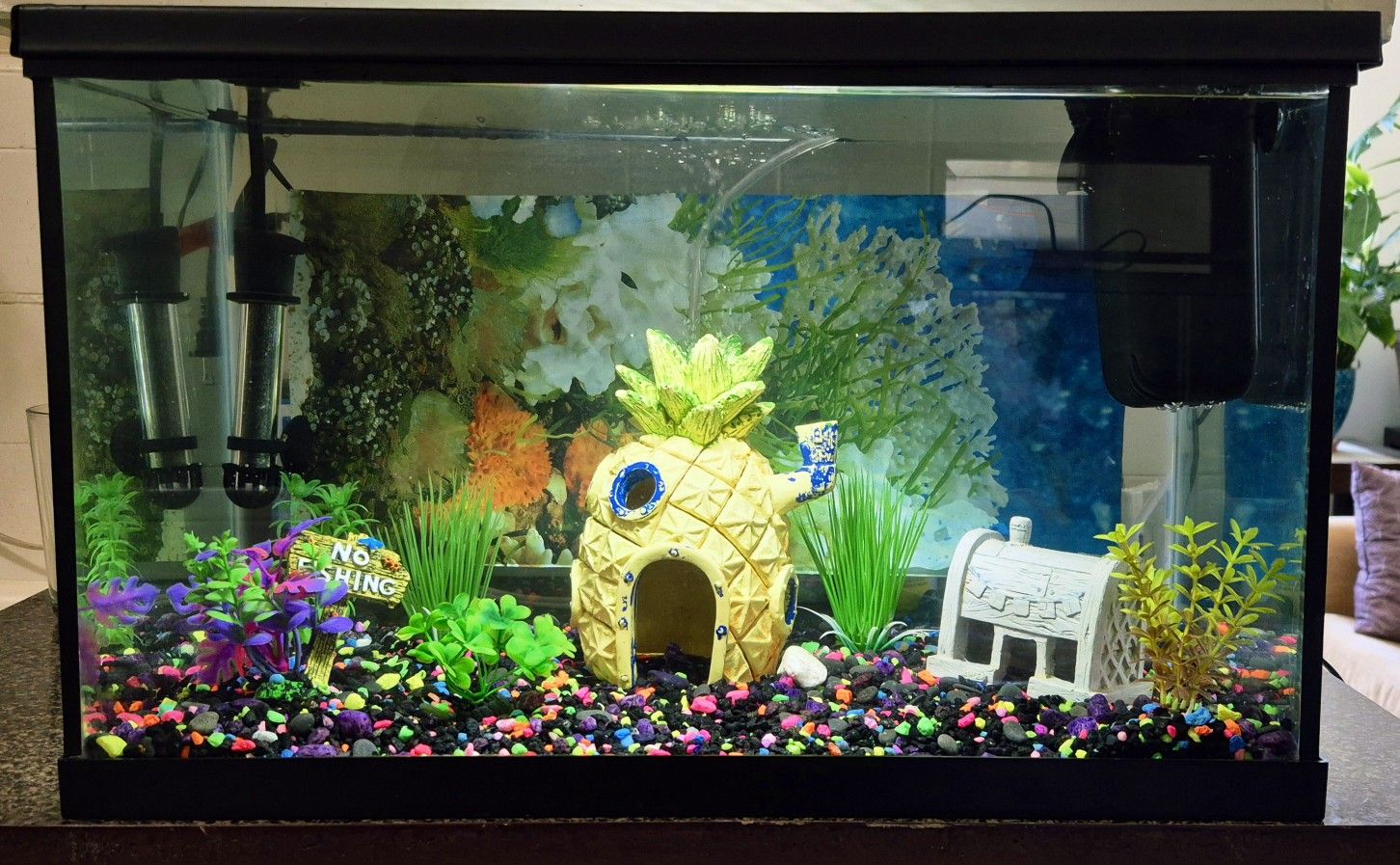 Bikini ð Beach: Pineaple/Krusty Krab Aquarium w all accessories. Pecera de SpongeBob con accesorios