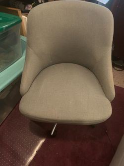 Office/desk chair and reclining gaming chair
